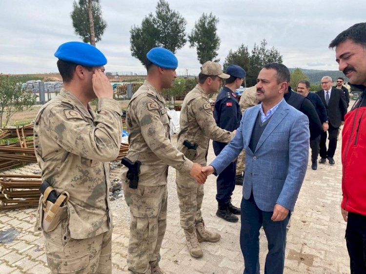 Aktaş, Deprem Bölgesindeki Personelle Bayramlaştı