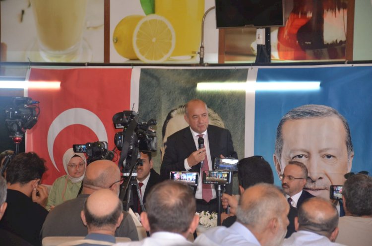 Gider; “Kavga ederler diye heveslenmeyin, işinize bakın”