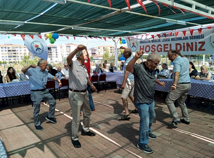 Geleneksel  Mezunlar Bayramlaşması Yapıldı