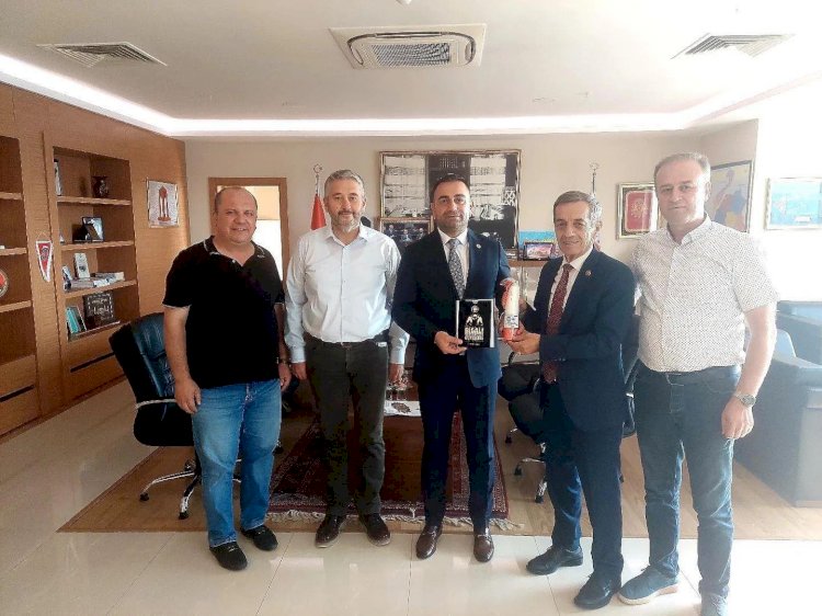 Erdoğan Önder’i ziyaret ederek etkinliklere davet etti