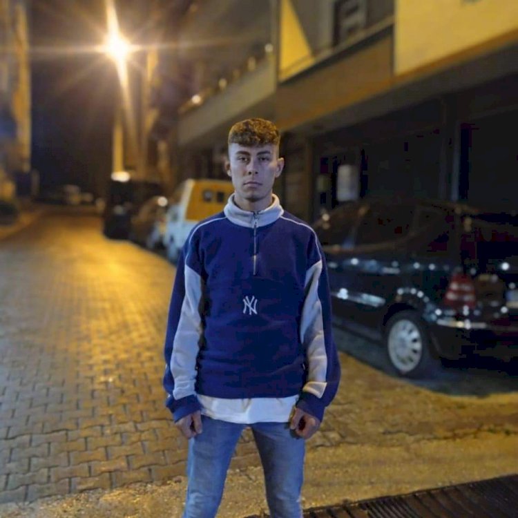 Kardeşini bıçaklayarak öldürdü