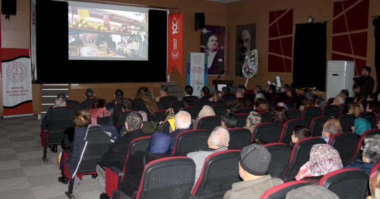 Bayramiç’te belgesel gösterimi