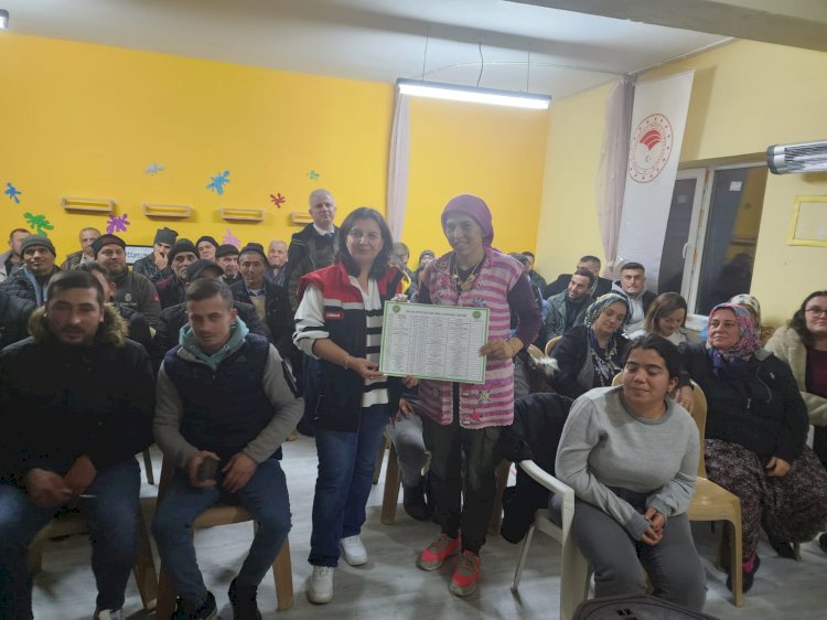 Dümrek Köyü'nde açılan kurs ilgi görüyor