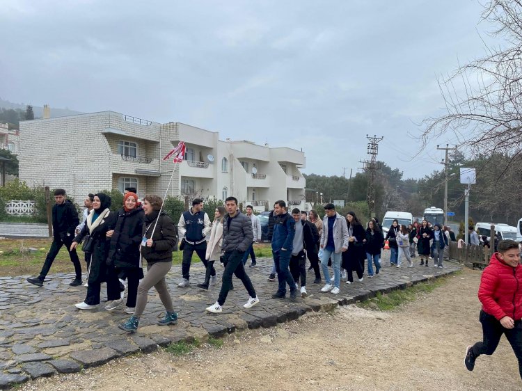 Öğrenciler Tarihi Alanı gezdi