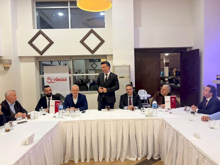 İftar yemeğinde buluştular