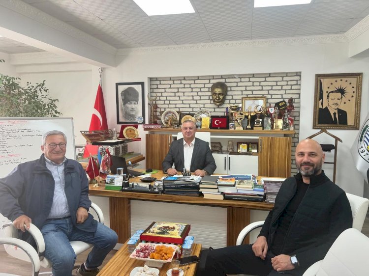 Oruçoğlu misafirlerini ağırladı