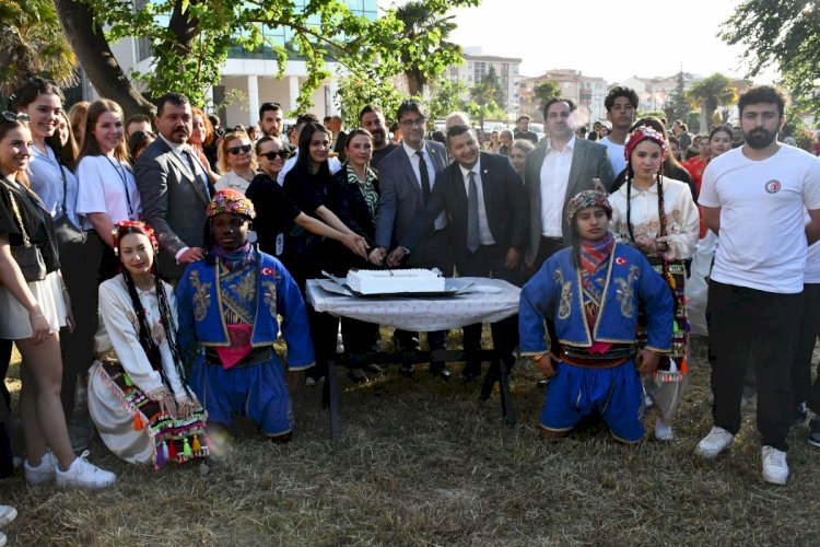 Üniversitede Bahar Şenlikleri coşkusu