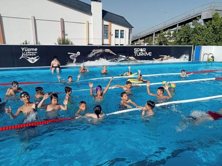 Yüzmeyi öğrenecekler