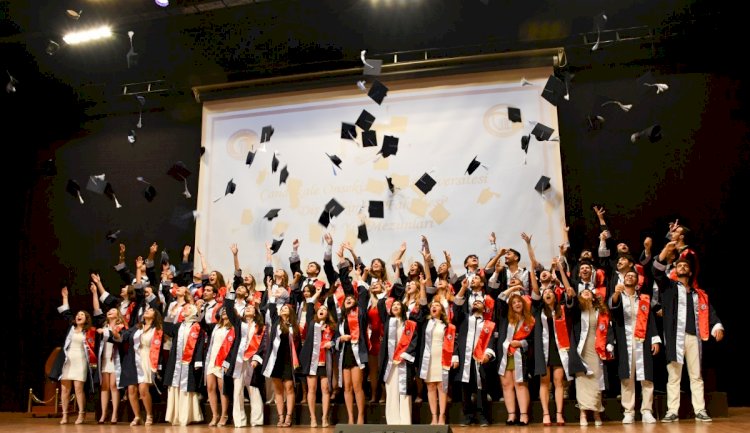 Geleceğin diş hekimleri mezun oldu