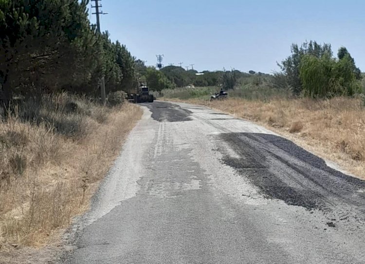 Köy yollarında yama çalışması