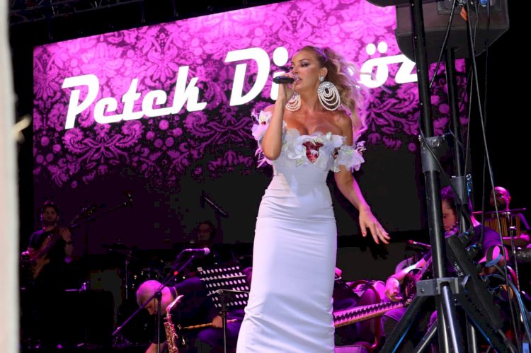 Geyikli'de Petek Dinçöz coşkusu
