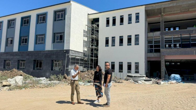 Eğitim yatırımlarını yakından inceliyor
