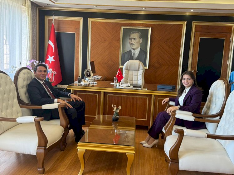 Bozcaada Kaymakamı Haydaroğlu’ndan Marmara Kaymakamı Elif Çelik’e Ziyaret