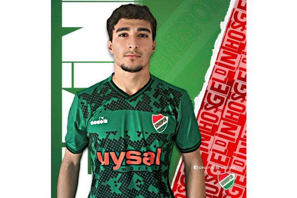 Ezinespor transferlere devam ediyor