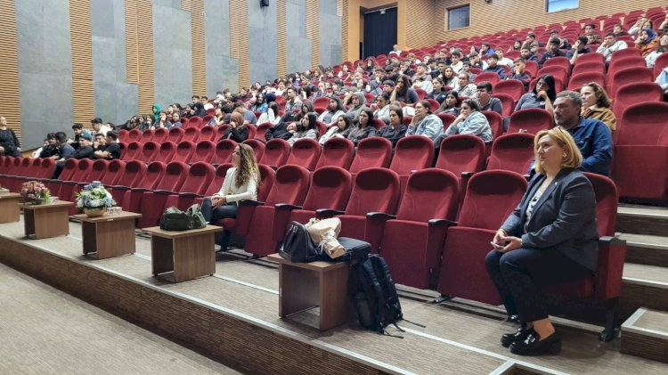 Ezine’de Bilim Rüzgârı: Öğrenciler Lazer Teknolojisini Yakından Tanıdı